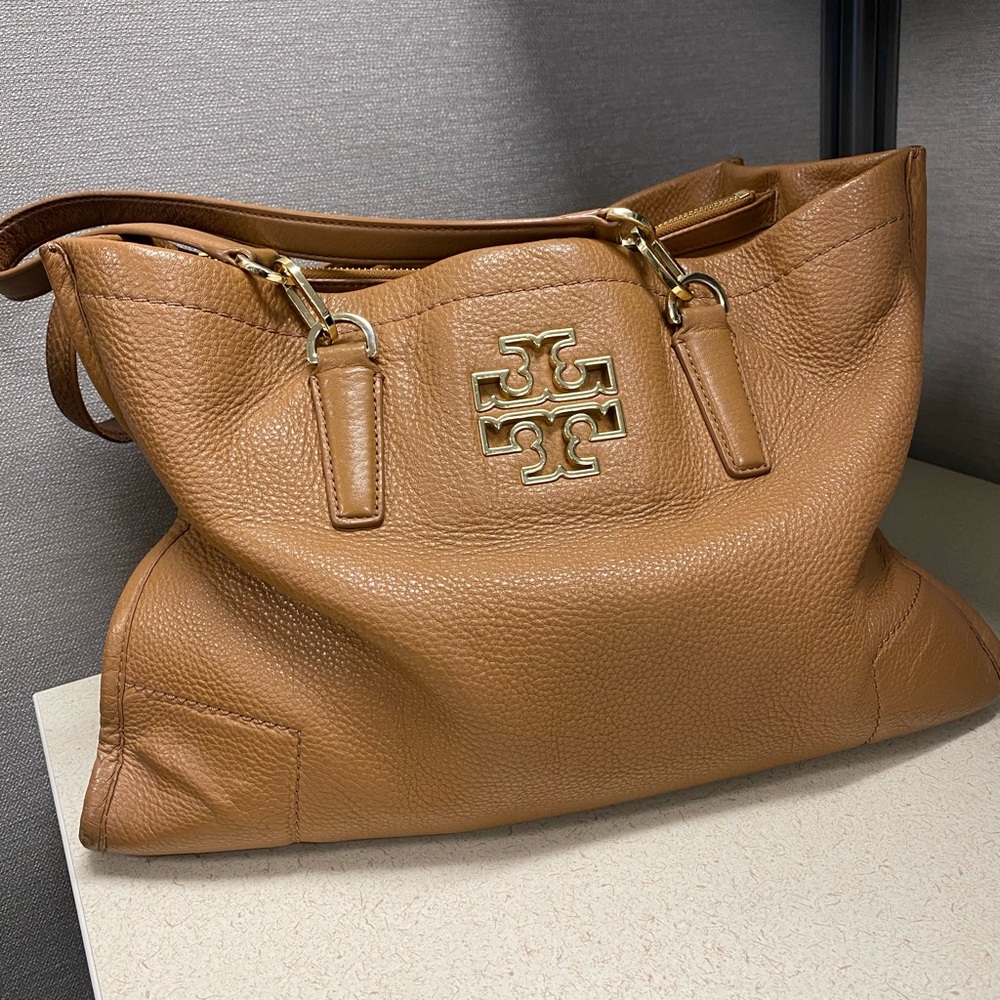 AUTHENTIC Leather Tory Burch Tote